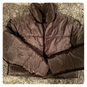 Prettylittlething black puffer jacket!